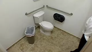 Non-Professional wench service a 10-Pounder in public throne room