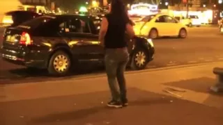 Wench Strips Off In The Street & Gives Everyone A Free Show