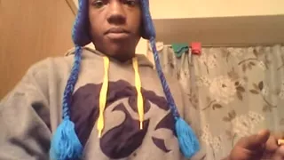 Shawnta maken a lil vid 4 Mr. R-O-B