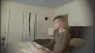 Naked MILF is not aware of my cam