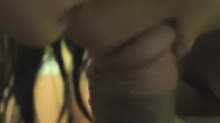 Passionate teen gives a perfect head