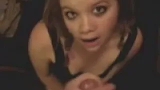 Sexy brunette gets a nice blowie