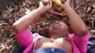 Pretty Ebony Masturbates