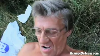 Teen fucked outdoors as traffic passes by