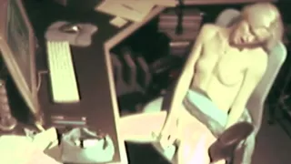 Solo spy cam slut masturbates