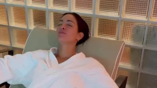 Looking at a beautiful woman (no nude)