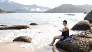 Hot latin amateur from Brazil Luara Amaral picked up on the beach and sex