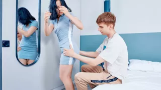 Mia Parker in Mirror Reveals A Kinky Secret - Creampie-Angels