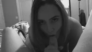 Sexy US chunky slut sucks dick