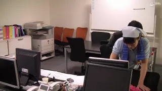 CW0322-Molester a mature cleaning woman the office