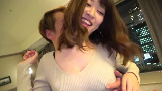 Big breasts mountain range that appeared in Shinagawa