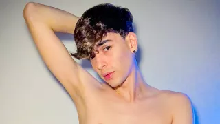 Twinky Teen In The Bathroom - Henry Evans