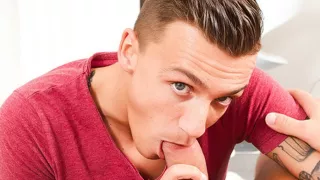 Dom Ully in My Boyfriend's a Gamer Gay VR Porn Video - VRBGay