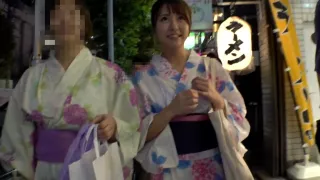 Erection in a nasty beauty peeking from a bare yukata
