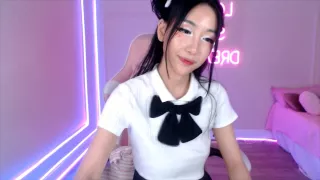 Naughty Japanese schoolgirl slutty dance