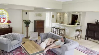 baise en caméra cachée au salon