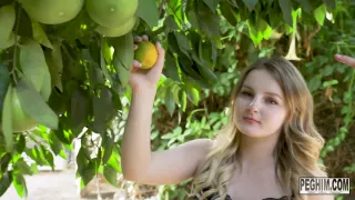 Unripe Fruit Eliza Eves Is A Slutty Neighbor - Sex Movies Featuring Peghim
