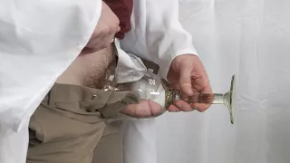 Teenager-Jungs haben heißen Sex auf dem Altar