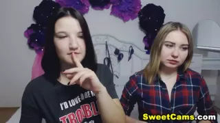 Hot Teen Duo Fucking Pussy On Cam