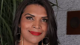 Thais Morales - Rauchen - FetishShemale