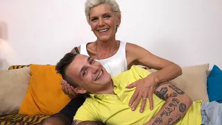 Naughty Mature Lady Doing Her Way Younger Lover - MatureNL