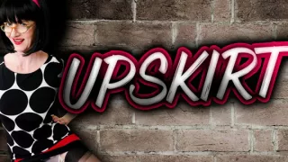 Naughty Julia in Upskirt - FFStockings