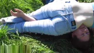 Field fight - Real Girls Fighting Facesitting Outdoor