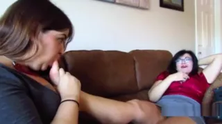 mom teach fat daughter how to worship feet
