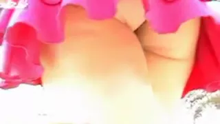 sexy upskirt! DAMMIT!