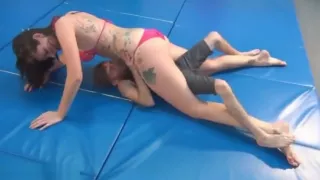 Best Grapling girls, very big