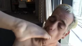 Wrestler feet in action