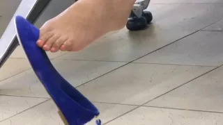 Candid Incredible Dangling Shoeplay Feet at Airport