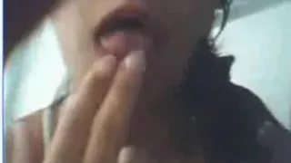 jovens na webcam se exibindo