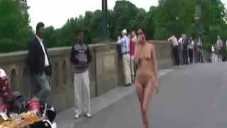 Agy Mirai, nude dancing queen - urban naked & barefoot