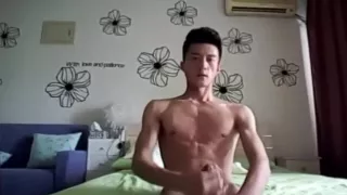 Chinesischer hübscher Junge wichst