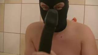 Mistress Roberta ass worshipping after she humiliate her slut