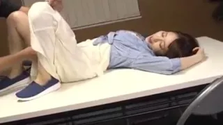 Mahasiswi cantik digenjot dosen didepan teman-temannya FULL STORY HERE: tny.sh/zqIDFC2