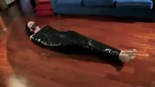 liv latexale - fixing the shaky damsel