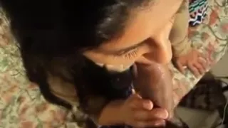 احلى شرموطه بتروح على زبره تفضل ترضع فيه وتحطه مباين بزازها تظبطه ربط الفيلم كامل من هنا