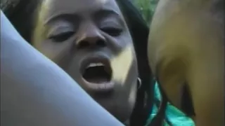 Pussy Slurping In The Garden - CDI