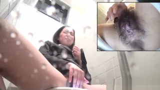 Weird japanese ho pisses