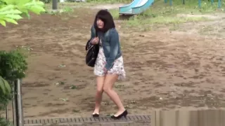 Asian teens piss outdoors