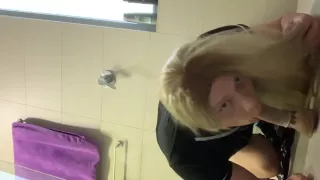 Sissy Crossdresser Kiyomi super schlampig Deepthroat Blowjob auf Dildo