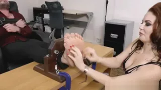 Abiola's Feet Gets Tickled