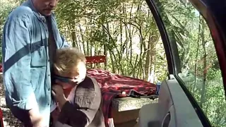 Oma wei nichts von der Kamera