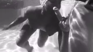 Under Water sex Retro