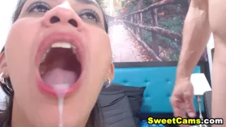 Dreamy Colombian Girlfriend Gets Cum Shot On Her Mouth
