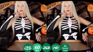 Sarah Kay in Pussy Opening Action - TMWVRNET