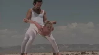 Horny Beach Bunnies Do Sex Yogo