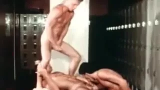 Retro schwuler Blowjob Dreier